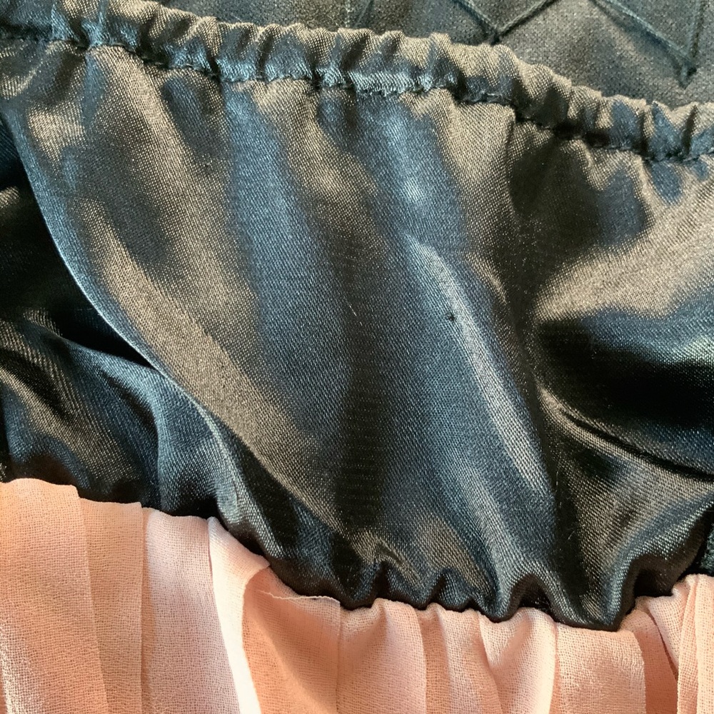 Forever 21 Flowy Top Size L - Picture 6 of 12
